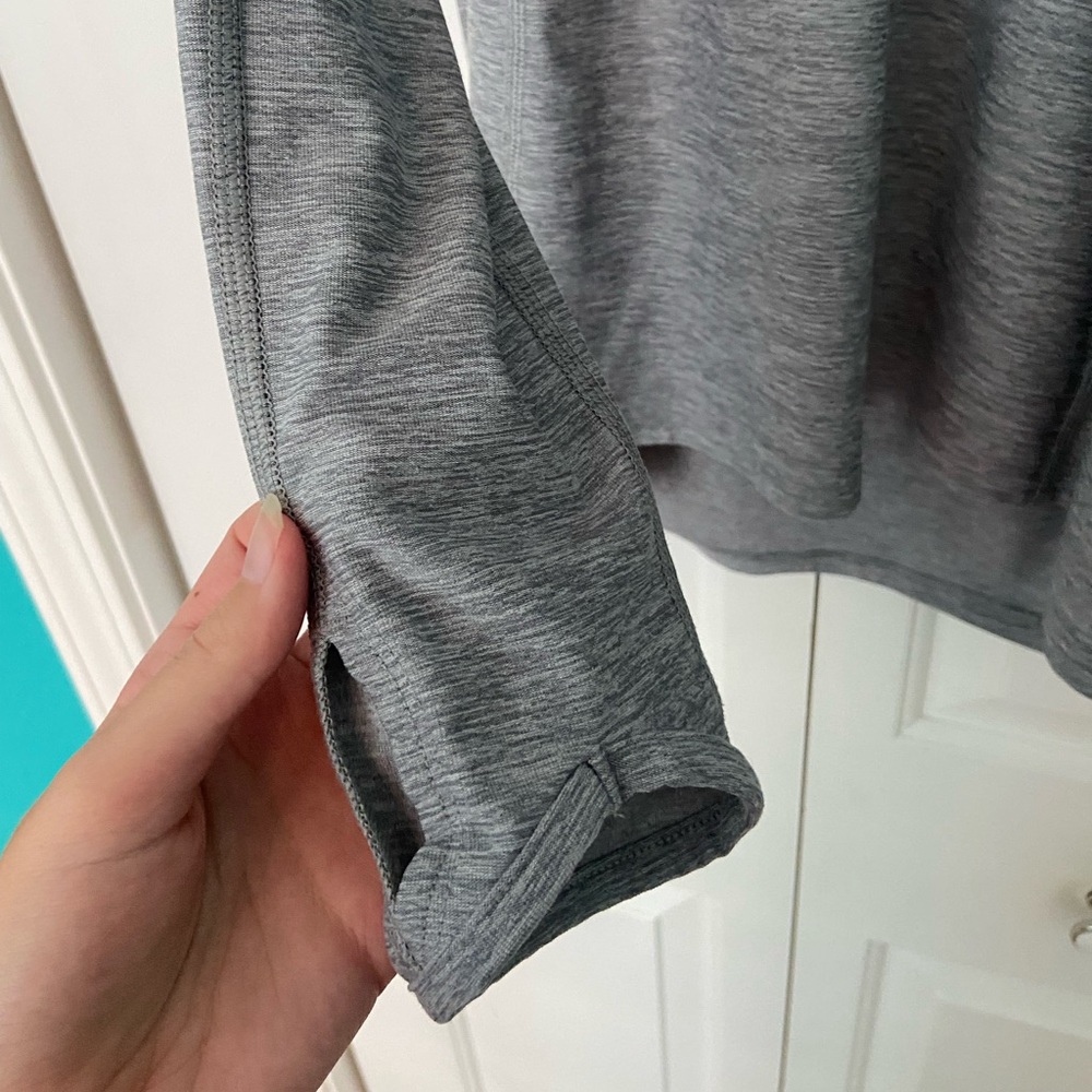 north face pullover - Picture 4 of 5